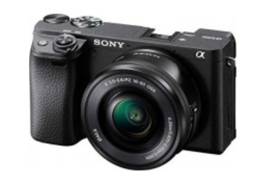 Sony Alpha ILCE-6400 Цифровая камера + Объектив SELP 16–50 мм